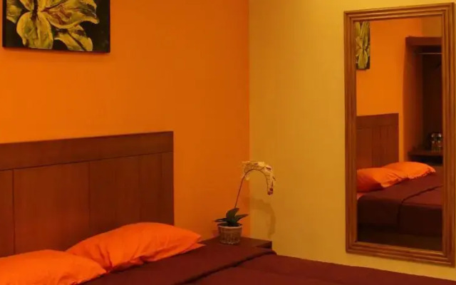 Nirvana Guest House at Wahid Hasyim