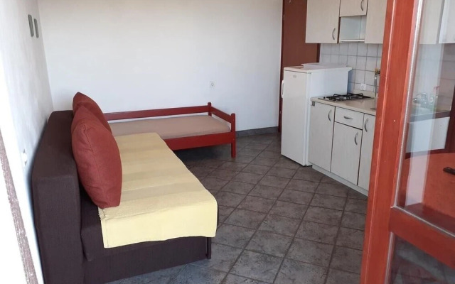 Ana- Next to the sea - A1