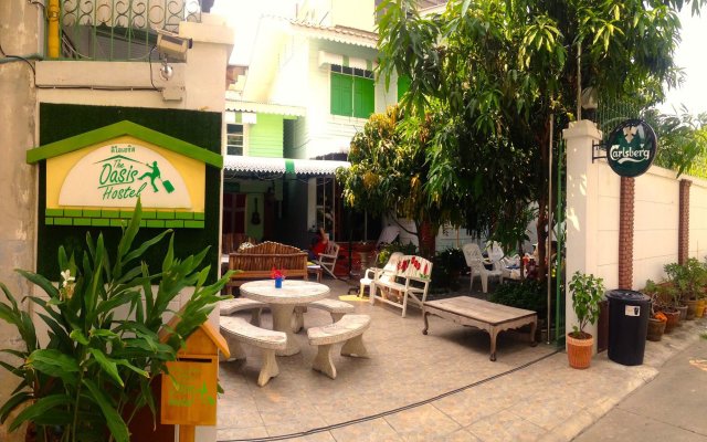 The Oasis Hostel - Adults Only