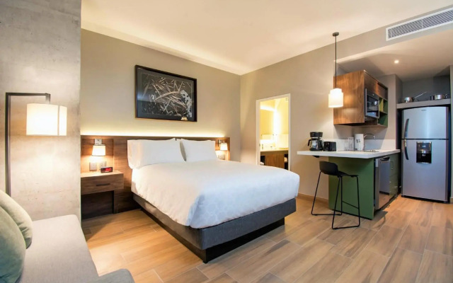 Staybridge Suites Guadalajara Novena by IHG