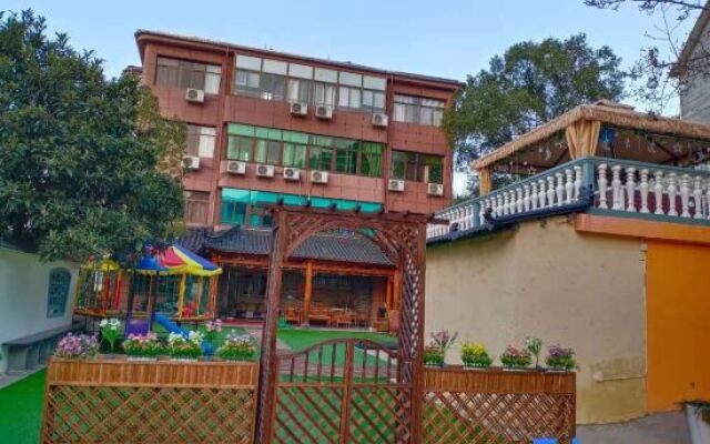 Longwangshan Shenglin Inn