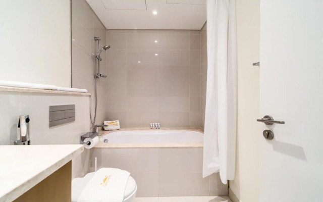 Lux BnB BLVD Central