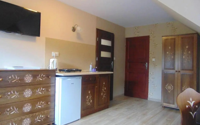 Gosciniec Pod Brzegiem