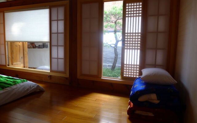 Xiwoo Hanok Guesthouse