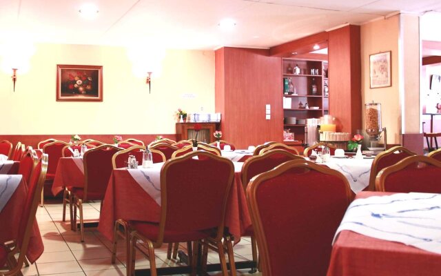 Aristoteles Hotel