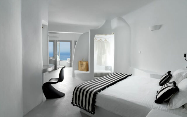 Tholos Resort