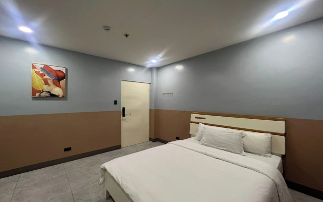 Qingqing Hotel Pasay Manila near MOA