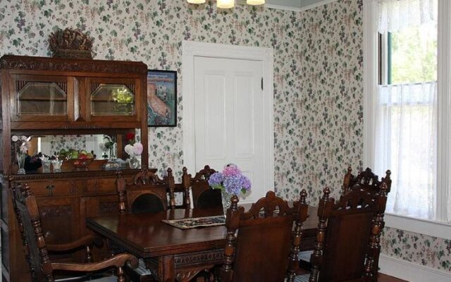 Case Ranch Inn