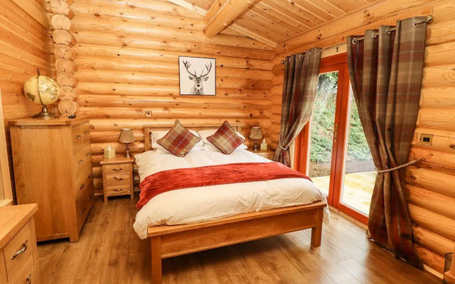 Oak Lodge