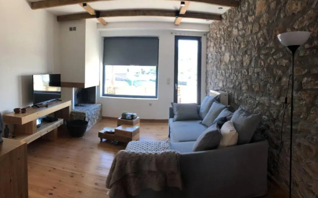 pikralida house (πικραλίδα)