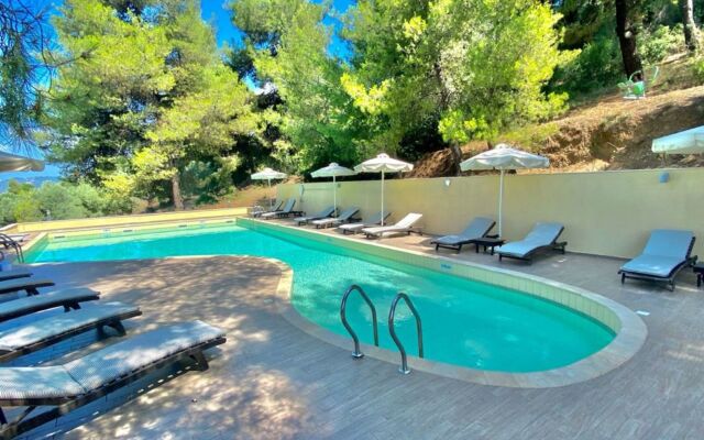 Greek Pride Cronwell Rahoni