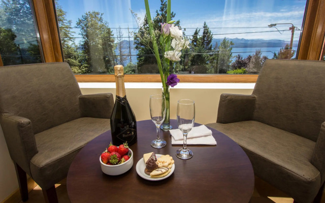 Los Robles Apart & Spa