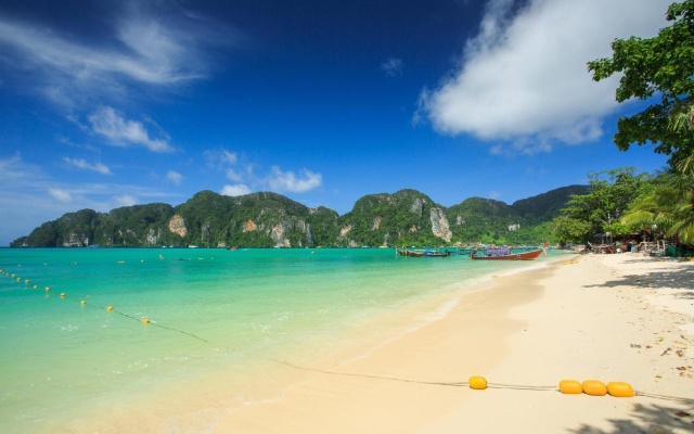 Phi Phi Long Beach Bungalow  Had Yao