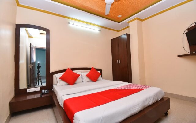 Hotel Shri Dev