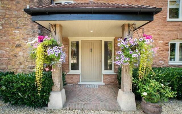 Stunning Country Farm House between Bristol & Bath
