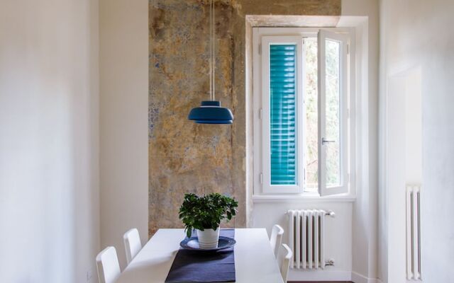 EE Florence Luxury Apartments