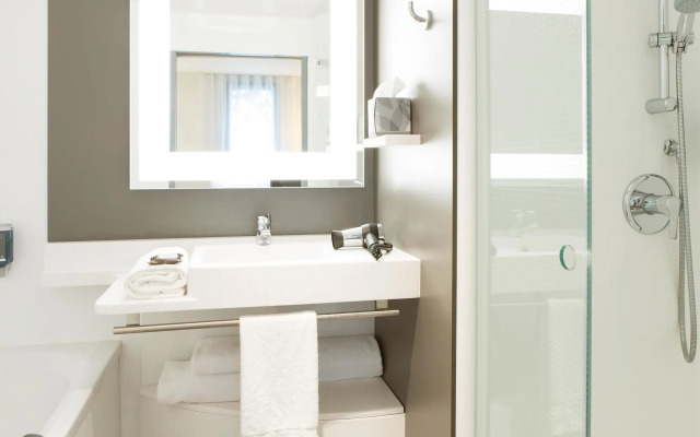 B&B HOTEL Rueil-Malmaison Gare