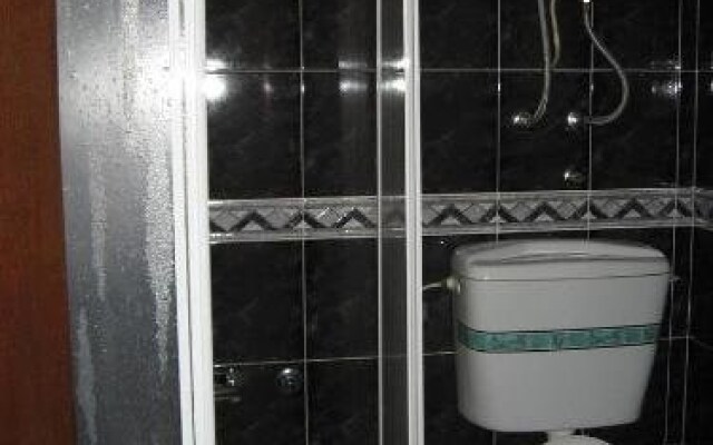 B&B Apolon