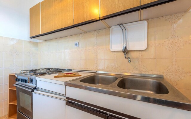 Stunning Apartment in Marusici With 2 Bedrooms and Wifi