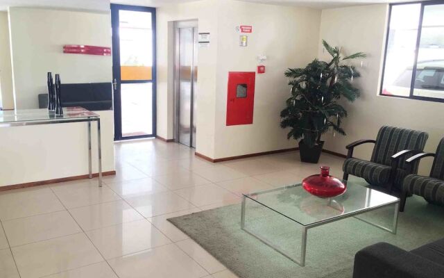 Apartartamento 2qtos novo e completo a 250 mts do mar