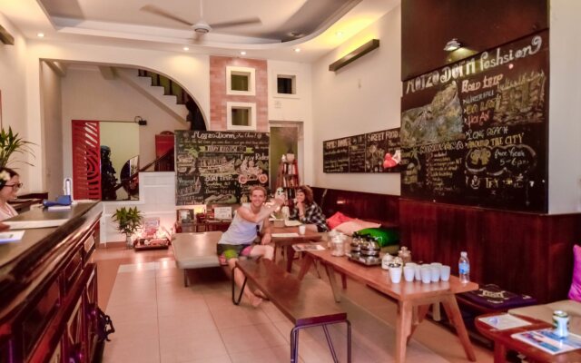 Mojzo Dorm - Hostel