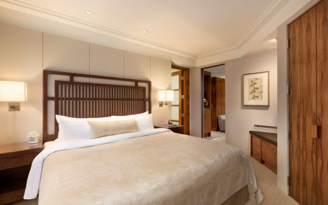 Hyatt Vancouver Downtown Alberni Hotel