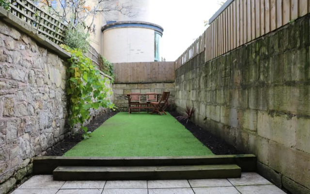 Georgian Garden Apartment - Central Bath