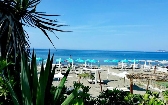 Baron Beach Hotel