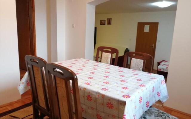 Pansion Velickovic - Apartments, Studios, Rooms