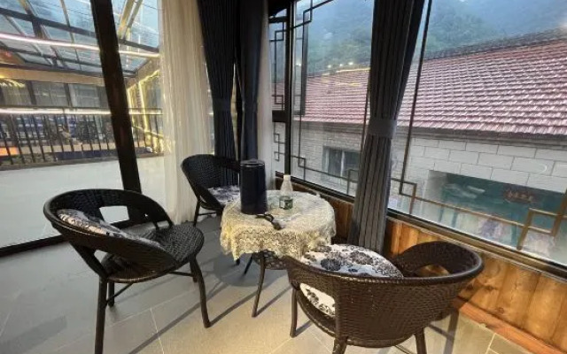 Xianting Yaju Hostel