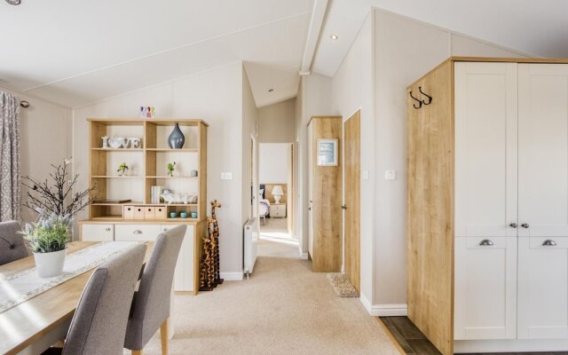 Cosy Home in Hastings With Balcony