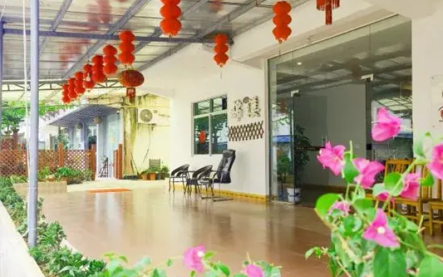 Danxia Shanyang Yuancun Inn (core scenic spot)