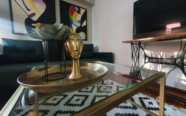 Central 2 bedroom apartment