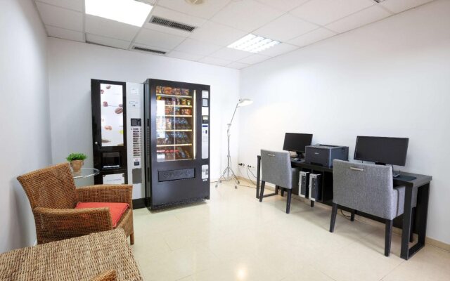 B&B HOTEL Logroño Las Cañas