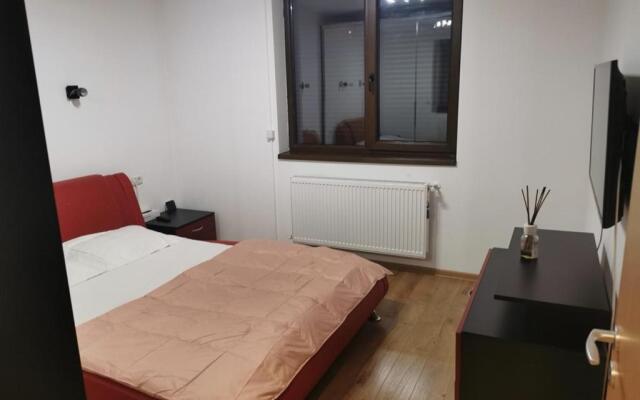 Jolie Luxury Apartment