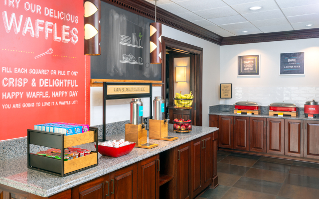 Hampton Inn & Suites Wilder