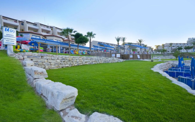 Myroandrou Beach Apartments