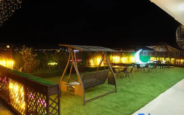 Ruili Manxing Boutique Hotel