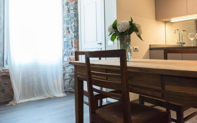 ALTIDO Stylish Apt for 4, close to Como Centre