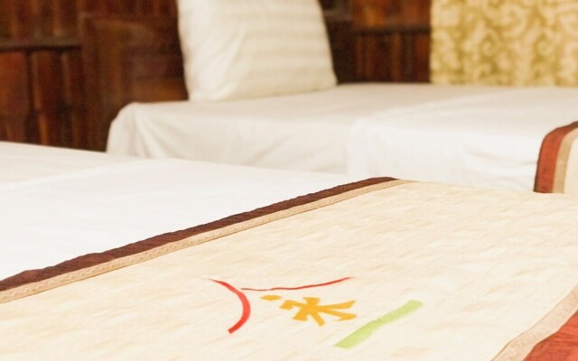 Vinh Gia Airport Lake View Hostel