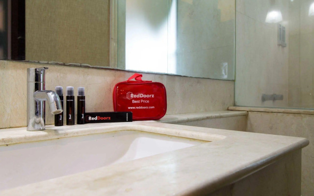 RedDoorz near Rungkut Industry