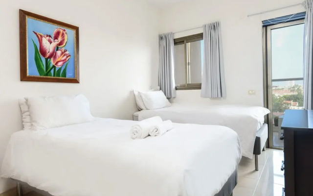 Herzliya Seaside Charming Home by Sea N' Rent