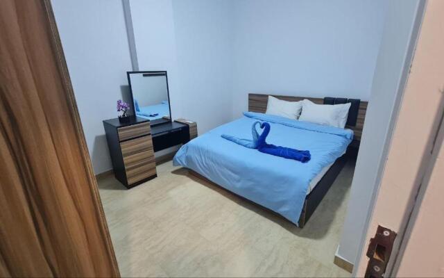 Beautiful studio with sea view and pool view