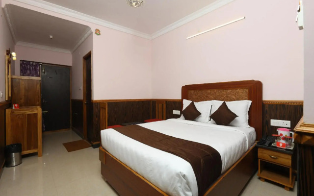 Capital O 8709 Hotel Rain Forest