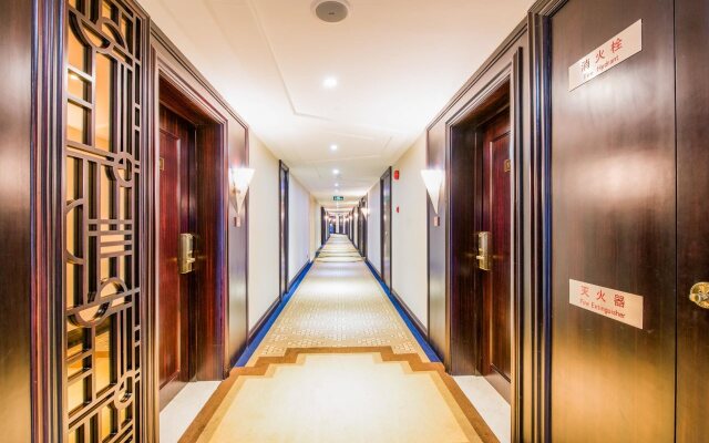 Paramount Gallery Hotel