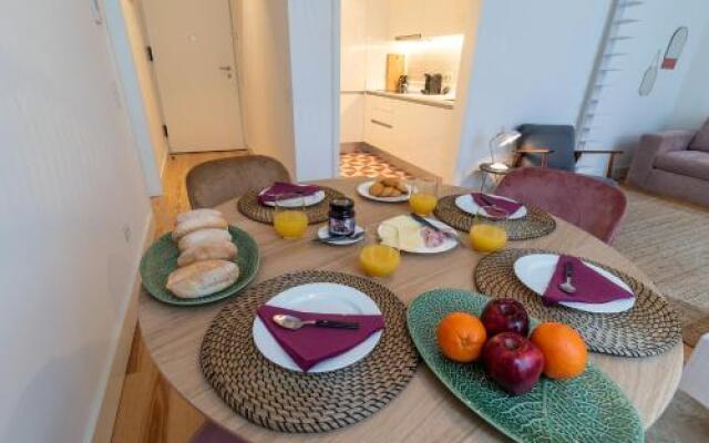 Baixa Cozy I by Lisbonne Collection