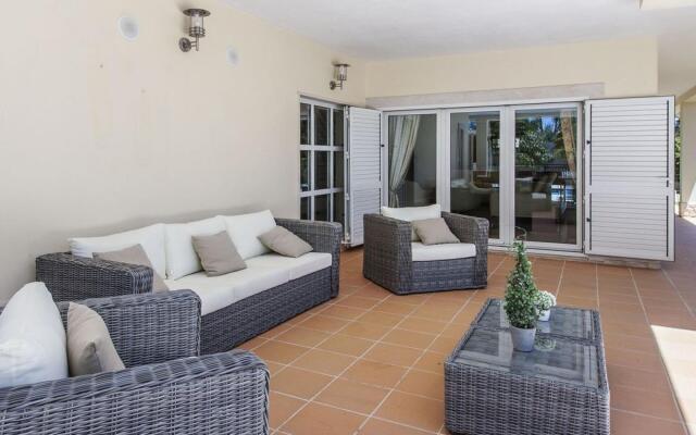 Villa Amendoa (AL) in Corroios