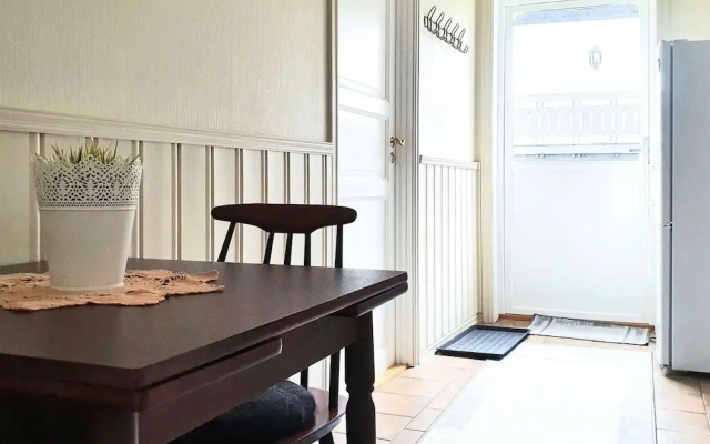 2 Person Holiday Home in Aheim