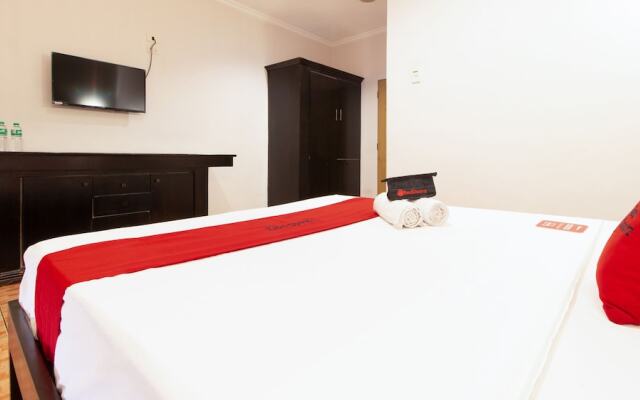 The Charm Bed and Breakfast by RedDoorz