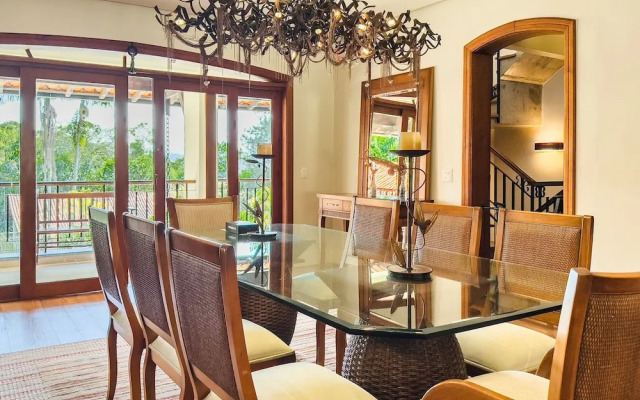 Refúgio de Alto Padrão na Granja Viana